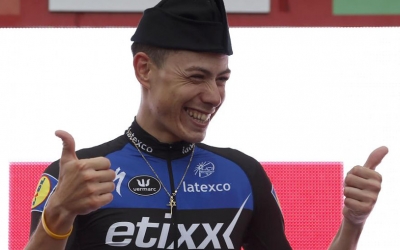 David de la Cruz celebrant una victòria a l'Itzulia